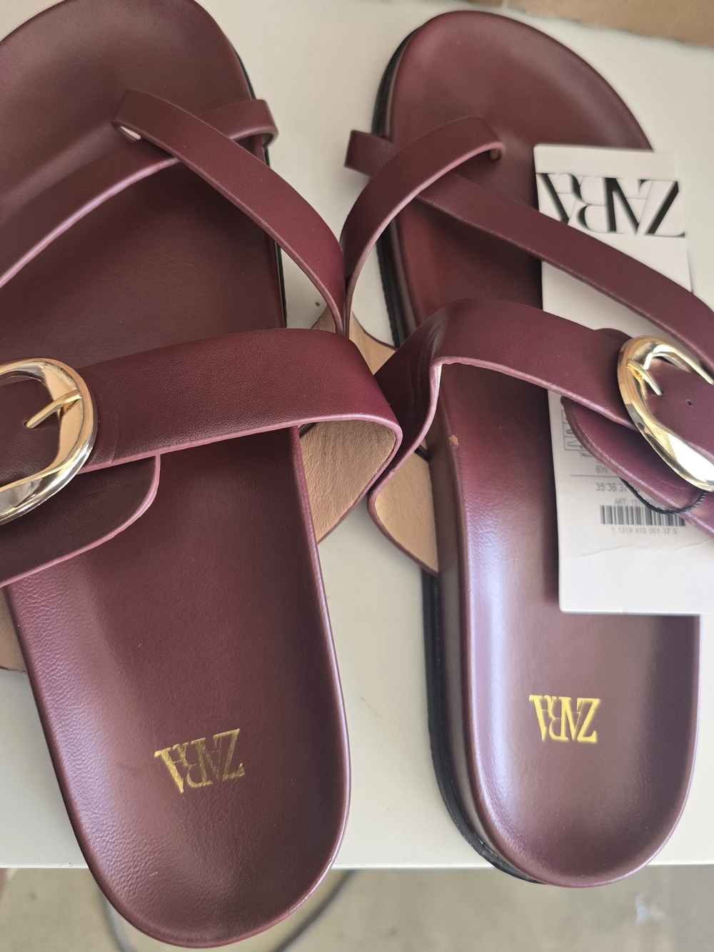 Zara Women’s Burgundy Crisscross Buckle Slide Sandals